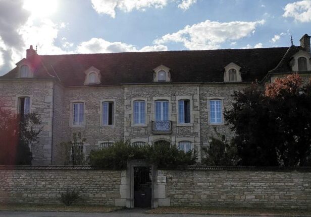 The outside of the Domaine René Leclerc estate.