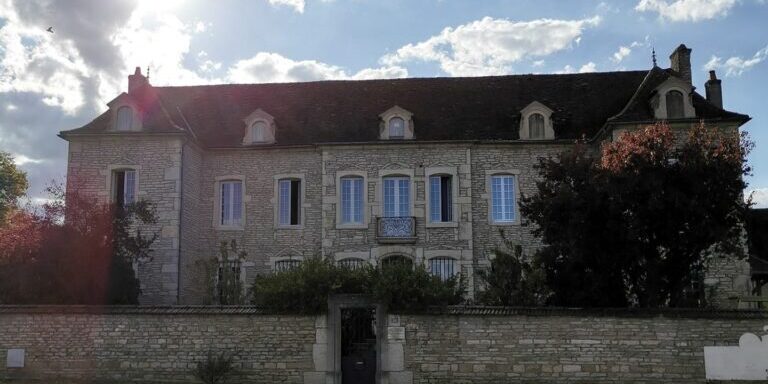 The outside of the Domaine René Leclerc estate.